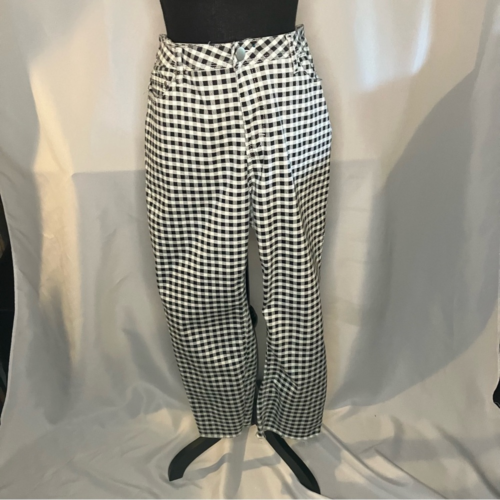Women's Baccini checker black & white 4 pocket 65% cotton  jeans fringe hem